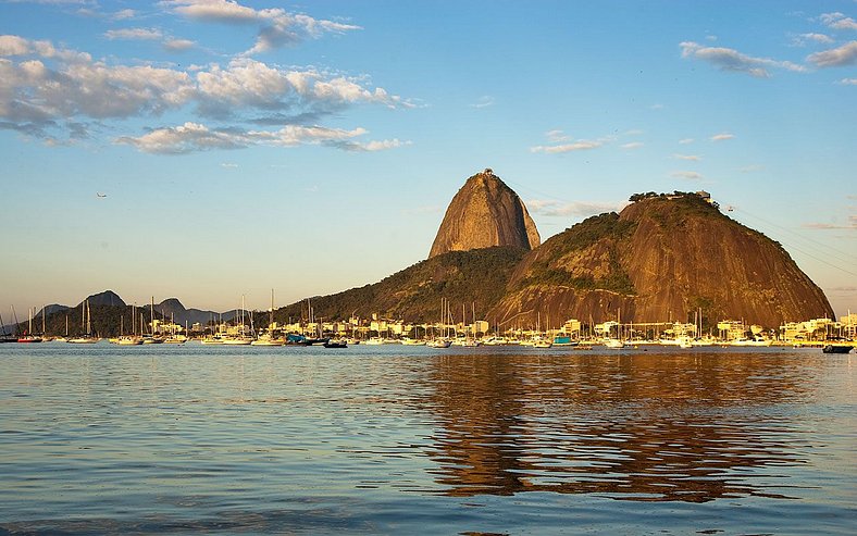 APARTAMENTO INTEIRO LOCALIZADO EM COPACABANA VISTA PARA MAR