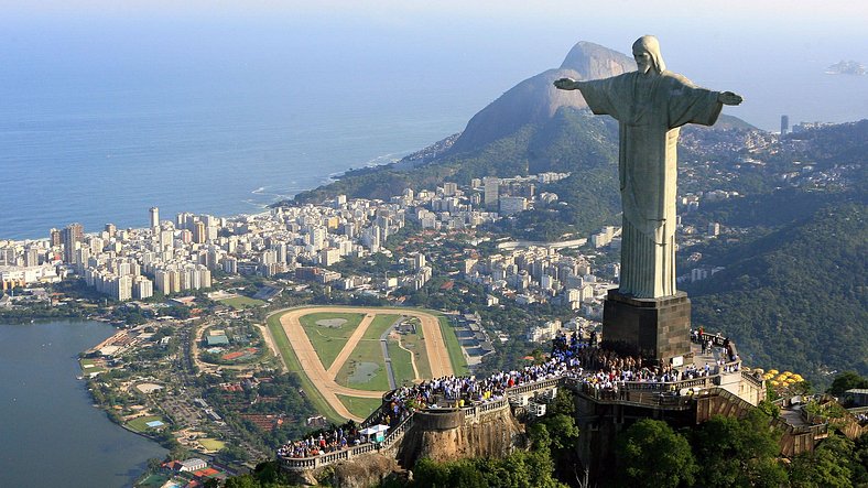 APARTAMENTO INTEIRO LOCALIZADO EM COPACABANA VISTA PARA MAR